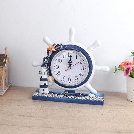 Maritim bordklokke formet som skipror