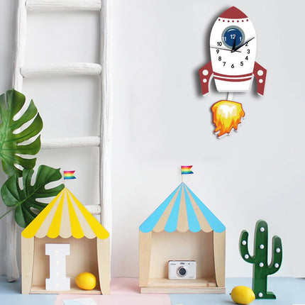 Barneveggklokke formet som en rakett