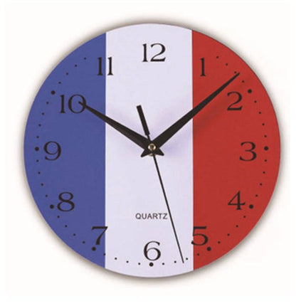 Rund veggklokke med flaggdesign