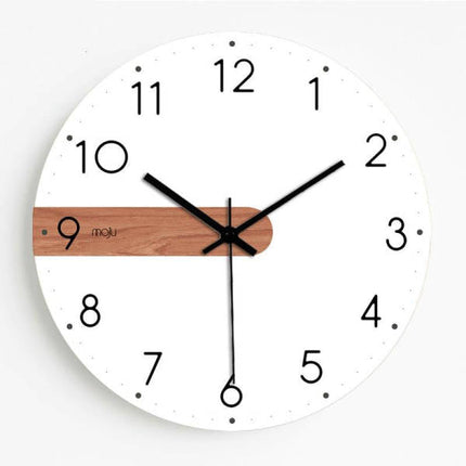 Nordisk veggklokke med moderne design