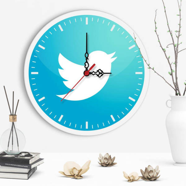 Moderne veggklokke med Twitter-logo