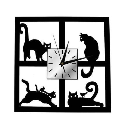Firkantet veggklokke i metall med katter