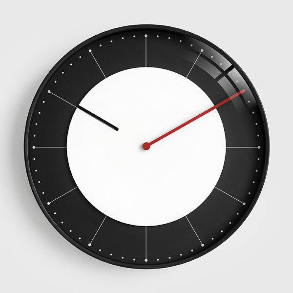 Minimalistisk veggklokke med moderne design