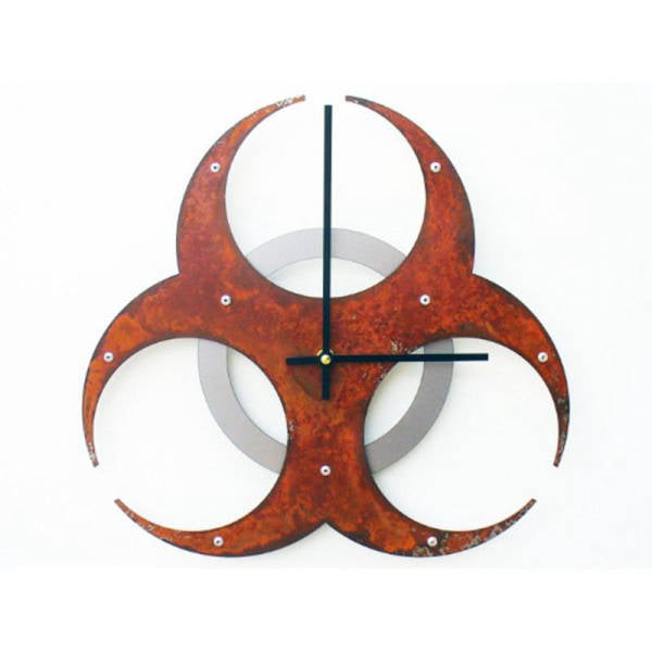 Veggklokke biohazard-symbol i rustet metall