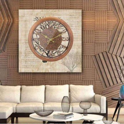 Retro veggklokke i mørkt treutseende