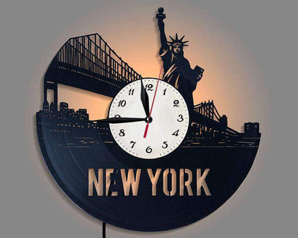 Opplyst New York City vinyl veggklokke