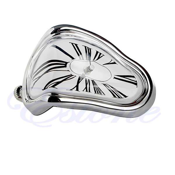 Surrealistisk smeltende klokke i Dali-stil