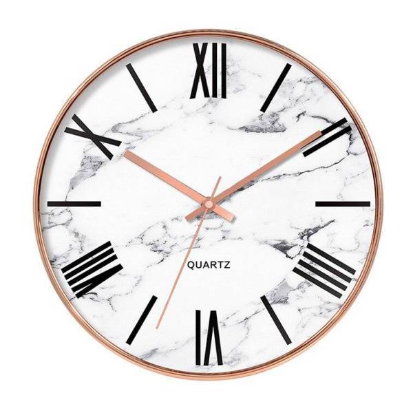 Moderne kvartsklokke med hvit marmor urskive